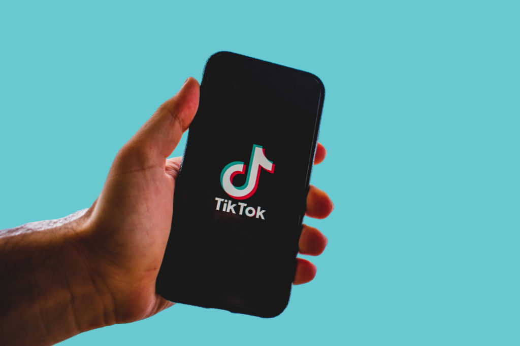 TikTok-Kon_Karampelas_Unsplash-seaserpent